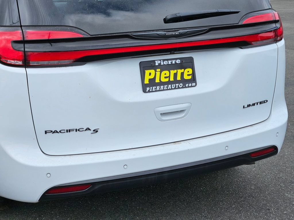 Used 2025 Chrysler Pacifica Limited FWD image 10