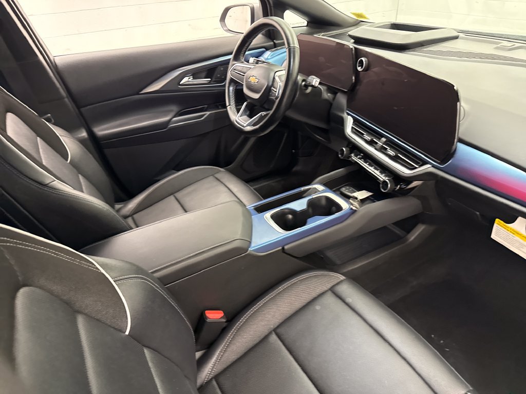 Used 2025 Chevrolet Equinox EV LT w/ Convenience Package II FWD image 26