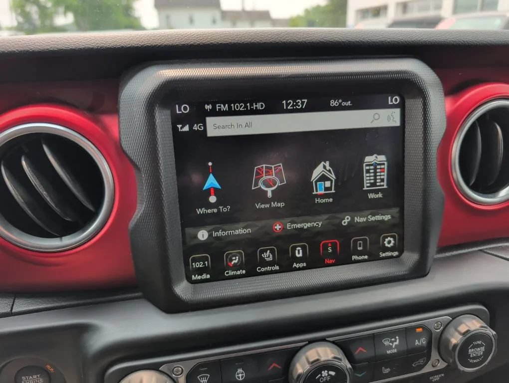Used 2021 Jeep Wrangler Unlimited Rubicon w/ Dual Top Group AWD/4WD image 6