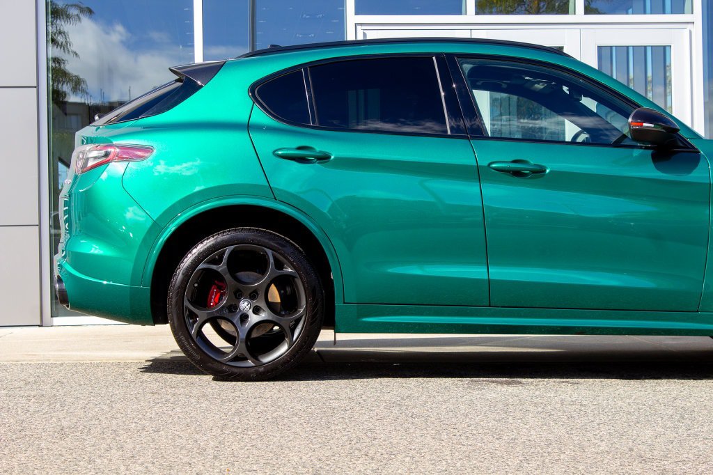 Used 2025 Alfa Romeo Stelvio Tributo Italiano w/ Active Assist Plus Package AWD/4WD image 6