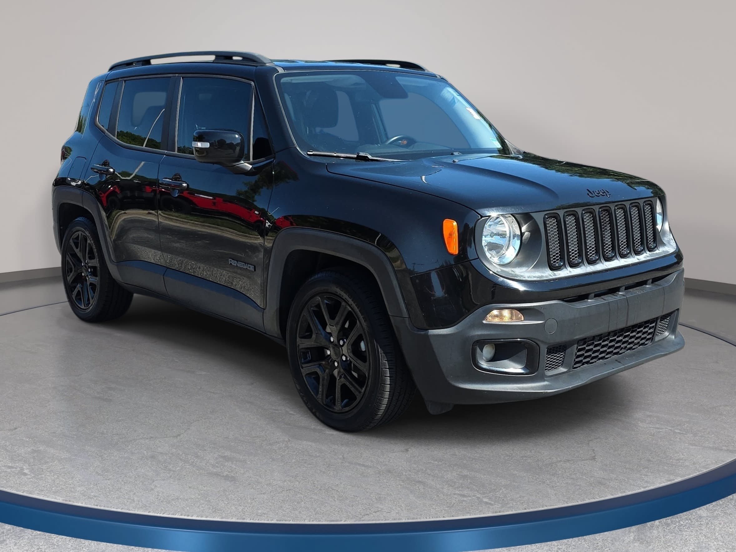 Used 2017 Jeep Renegade Altitude FWD image 3