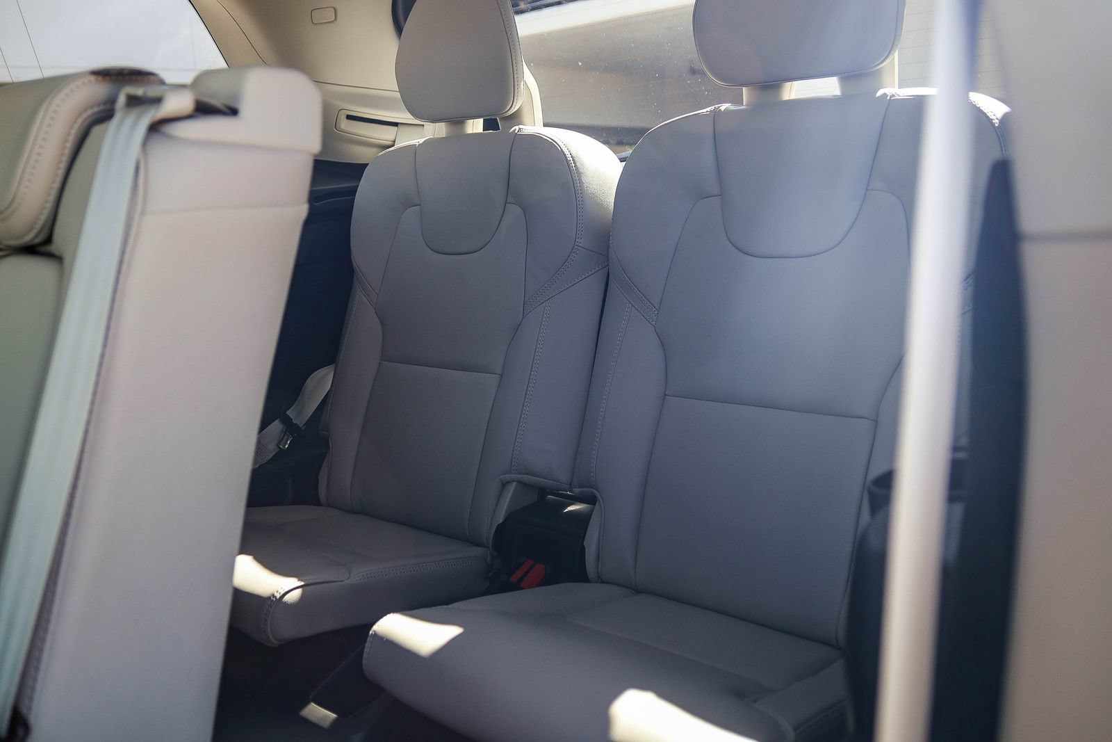 New 2026 Volvo XC90 T8 Ultra w/ Protection Package Premier AWD/4WD image 19