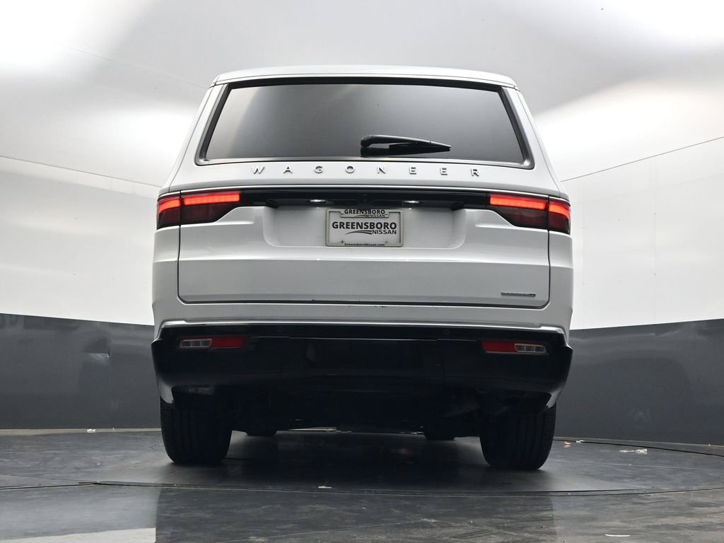 Used 2024 Jeep Wagoneer Series II AWD/4WD image 38