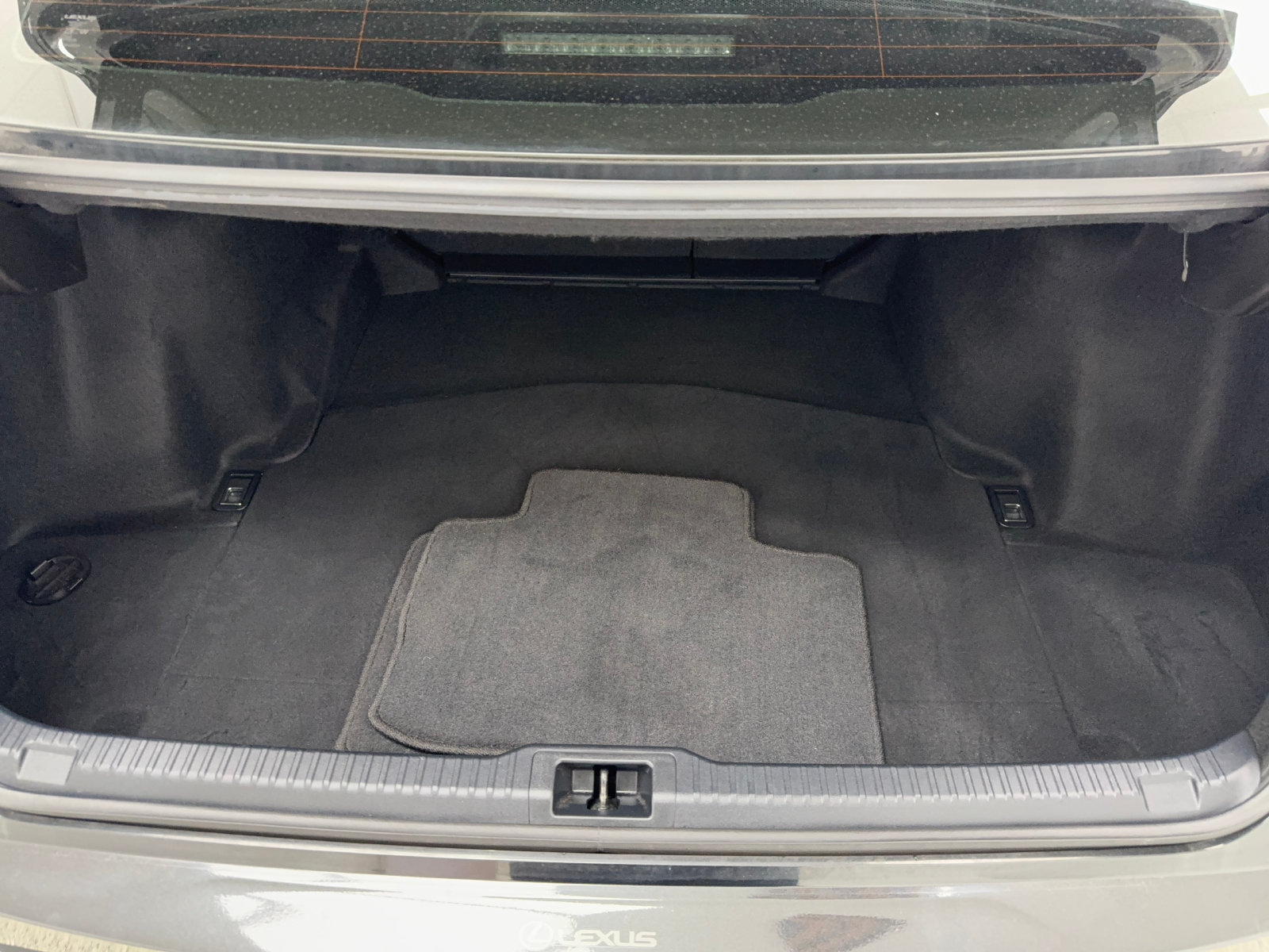 Used 2023 Lexus IS 300 w/ Comfort Package RWD image 46