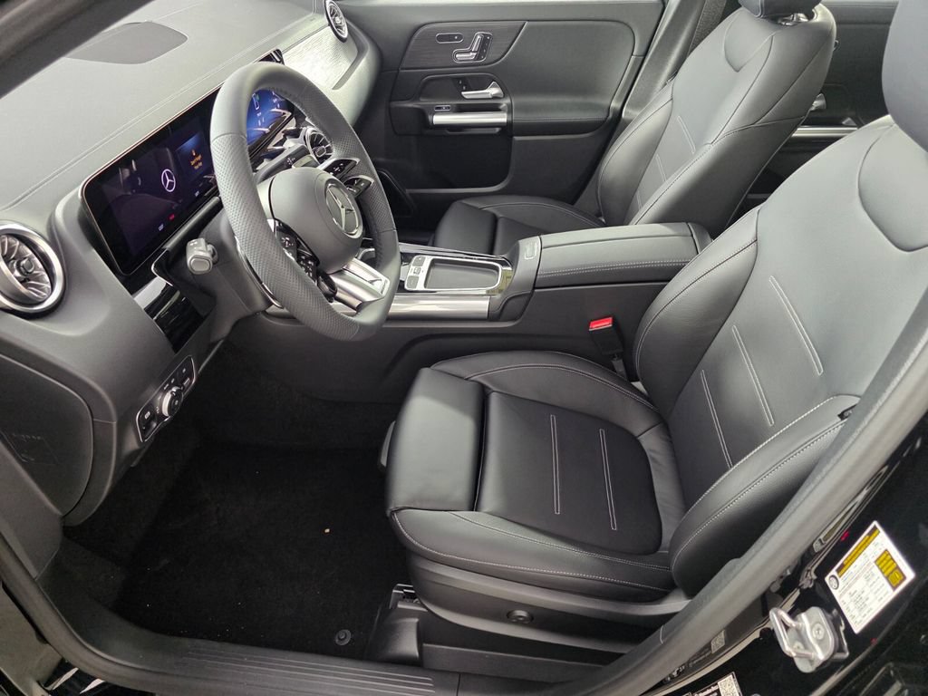 New 2026 Mercedes-Benz GLA 35 AMG 4MATIC image 6