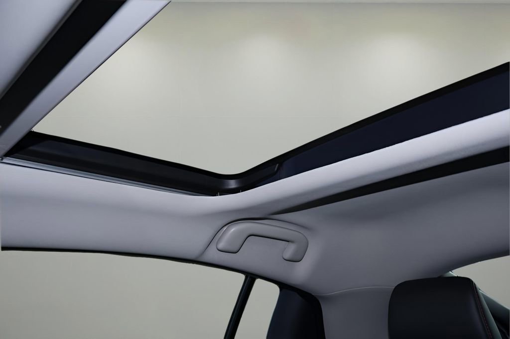 New 2026 Toyota Prius Plug-In Hybrid FWD image 26