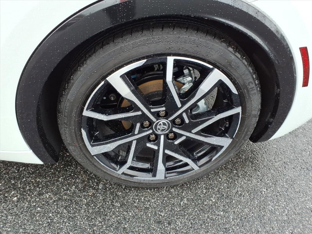 New 2026 Toyota Prius Plug-In Hybrid image 8