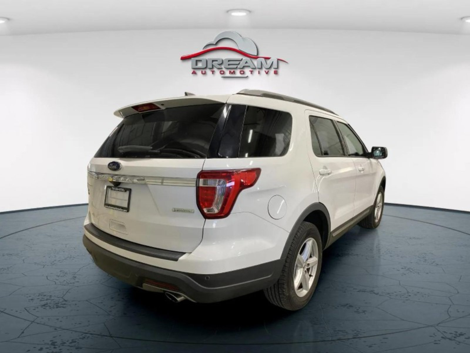 Used 2019 Ford Explorer XLT FWD image 18