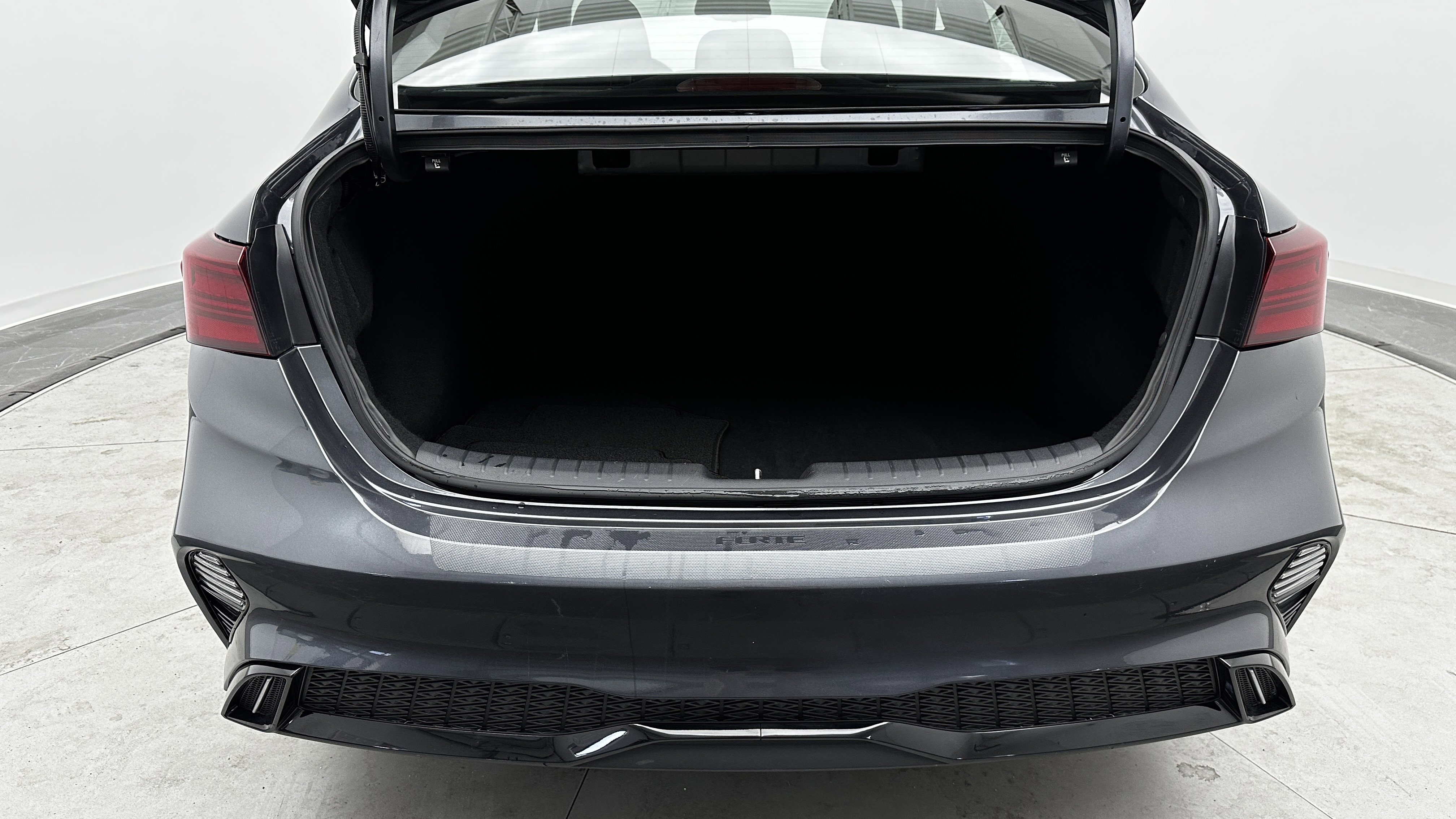 Used 2023 Kia Forte GT-Line w/ GT-Line Technology Package image 26