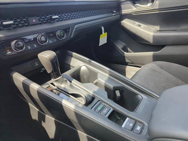 Used 2025 Honda Accord SE image 17