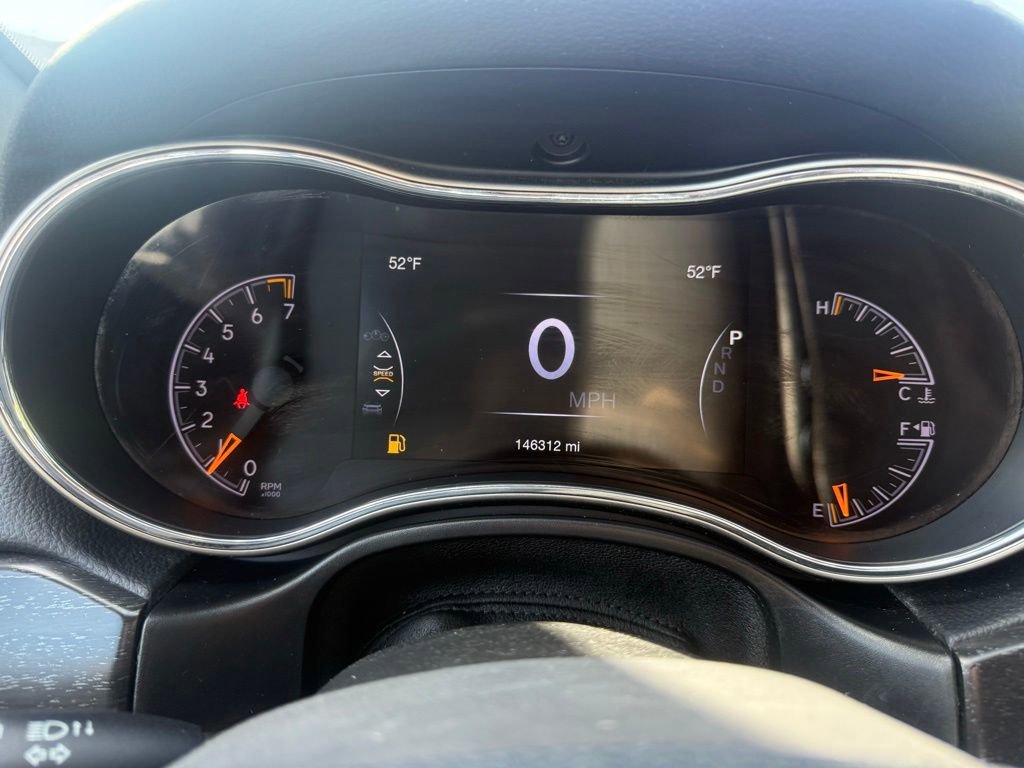 Used 2018 Jeep Grand Cherokee Laredo AWD/4WD image 16