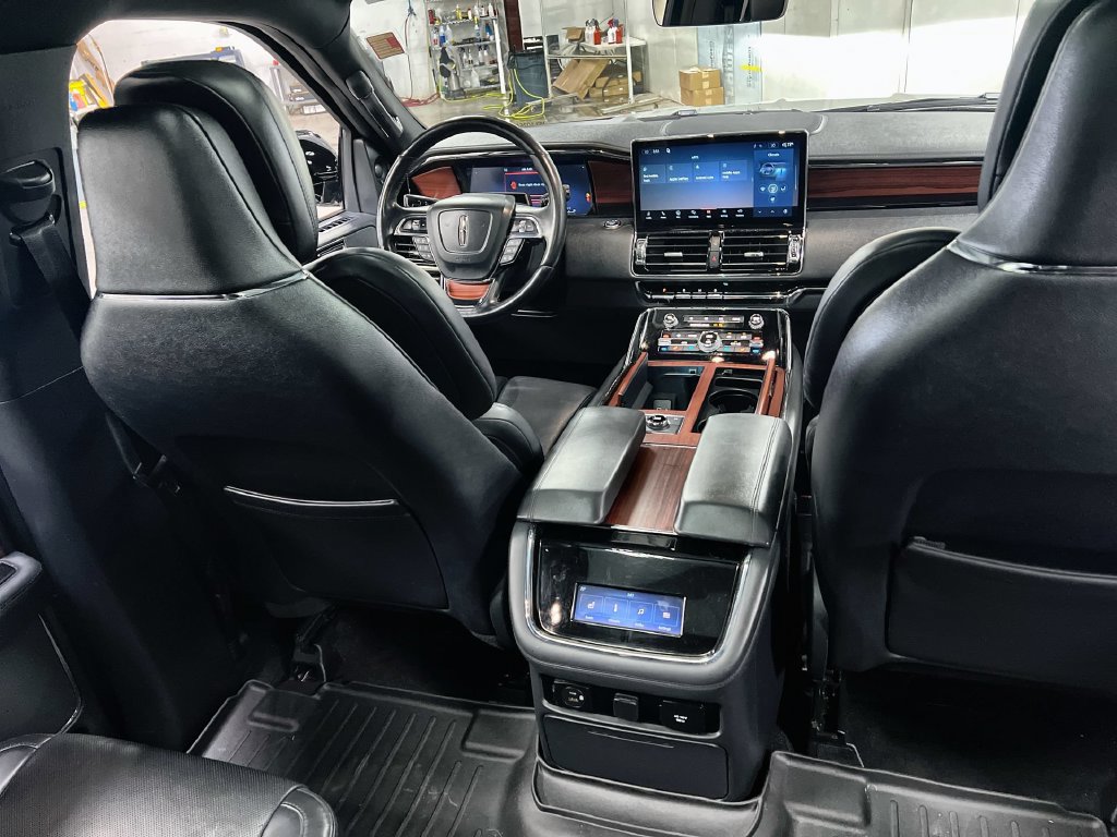 Used 2022 Lincoln Navigator Reserve RWD image 19