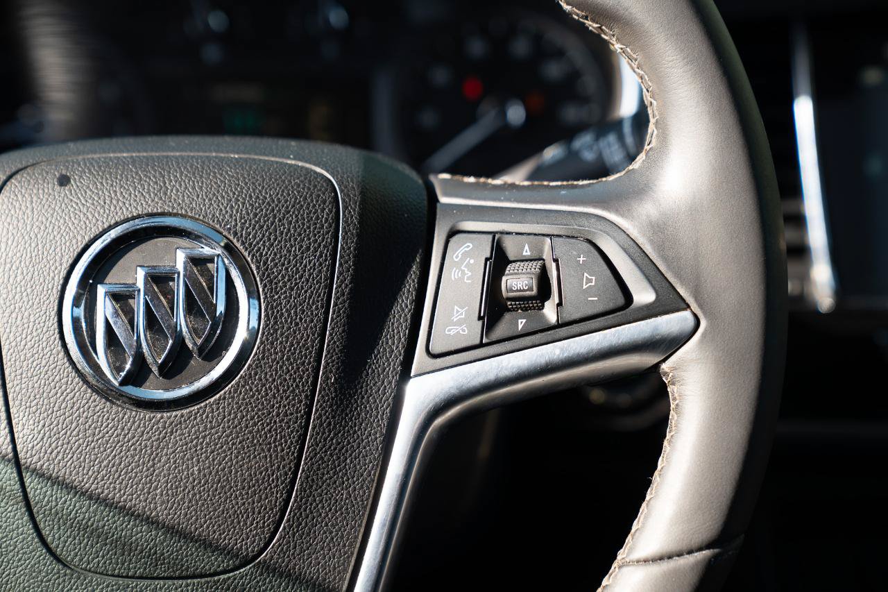 Used 2020 Buick Encore Preferred w/ Safety Package FWD image 33