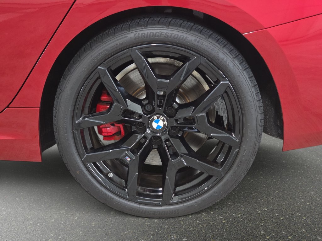 Used 2026 BMW 330i Sedan w/ M Sport Package RWD image 32
