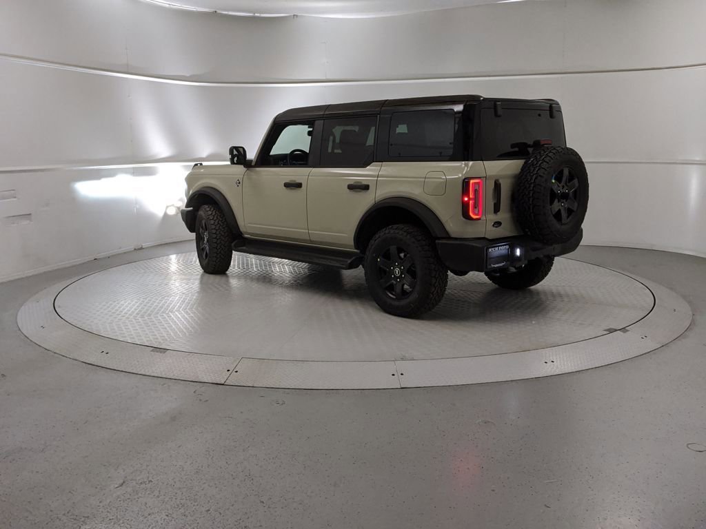 New 2025 Ford Bronco Outer Banks image 4