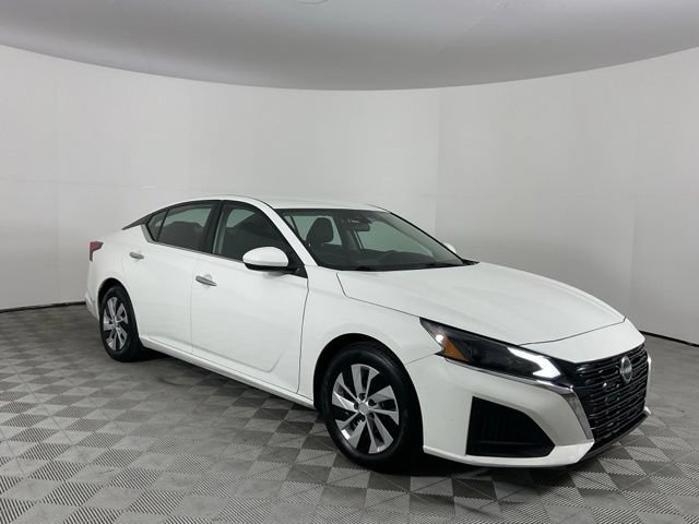 Used 2023 Nissan Altima 2.5 S FWD image 3
