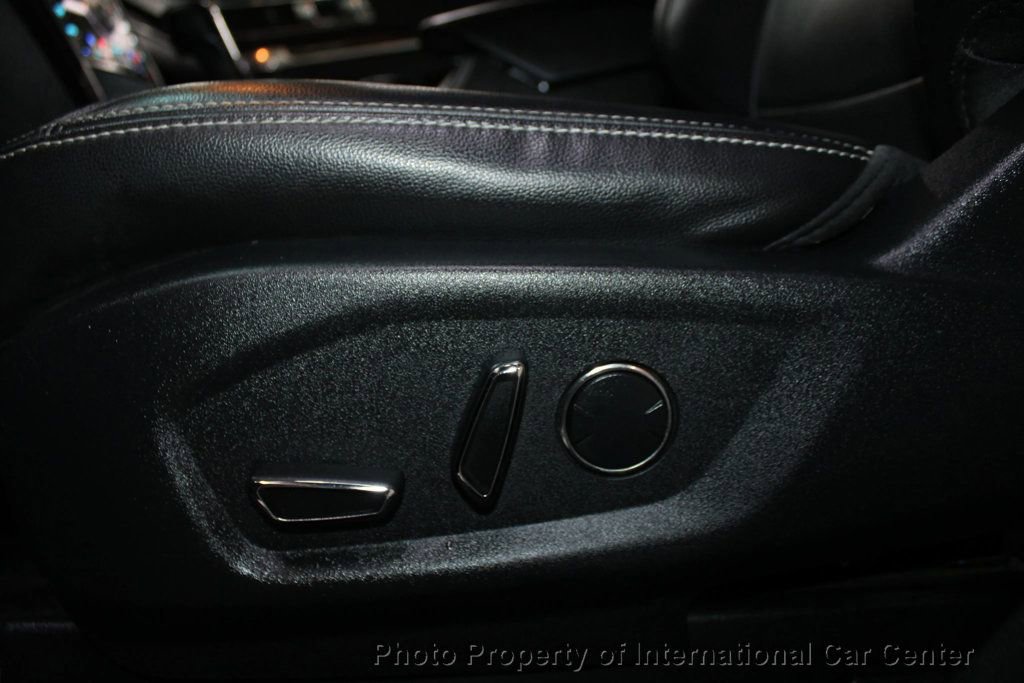 Used 2017 Ford Explorer Limited image 16