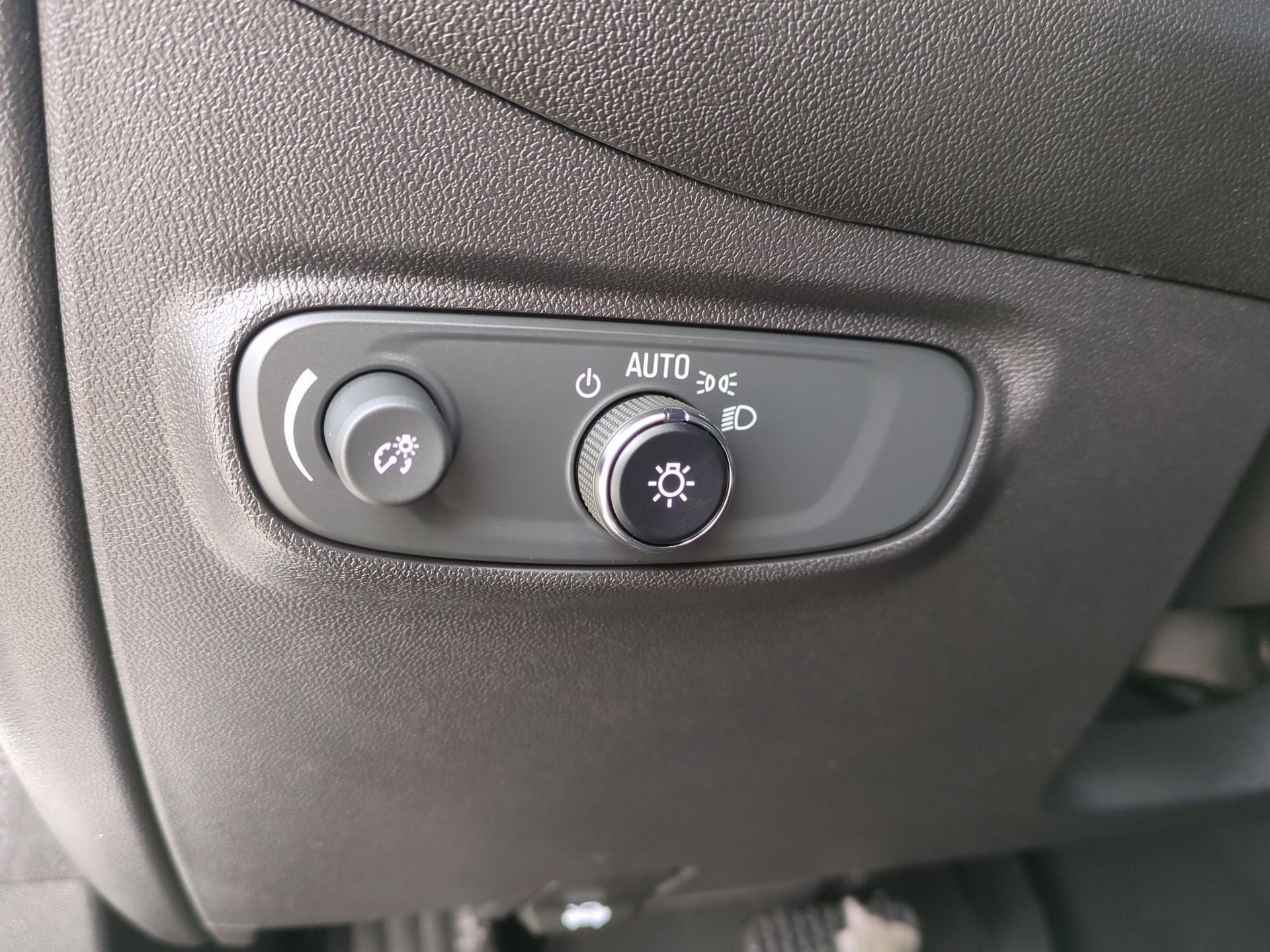 Certified 2023 Chevrolet Equinox LS w/ LS Convenience Package AWD/4WD image 17