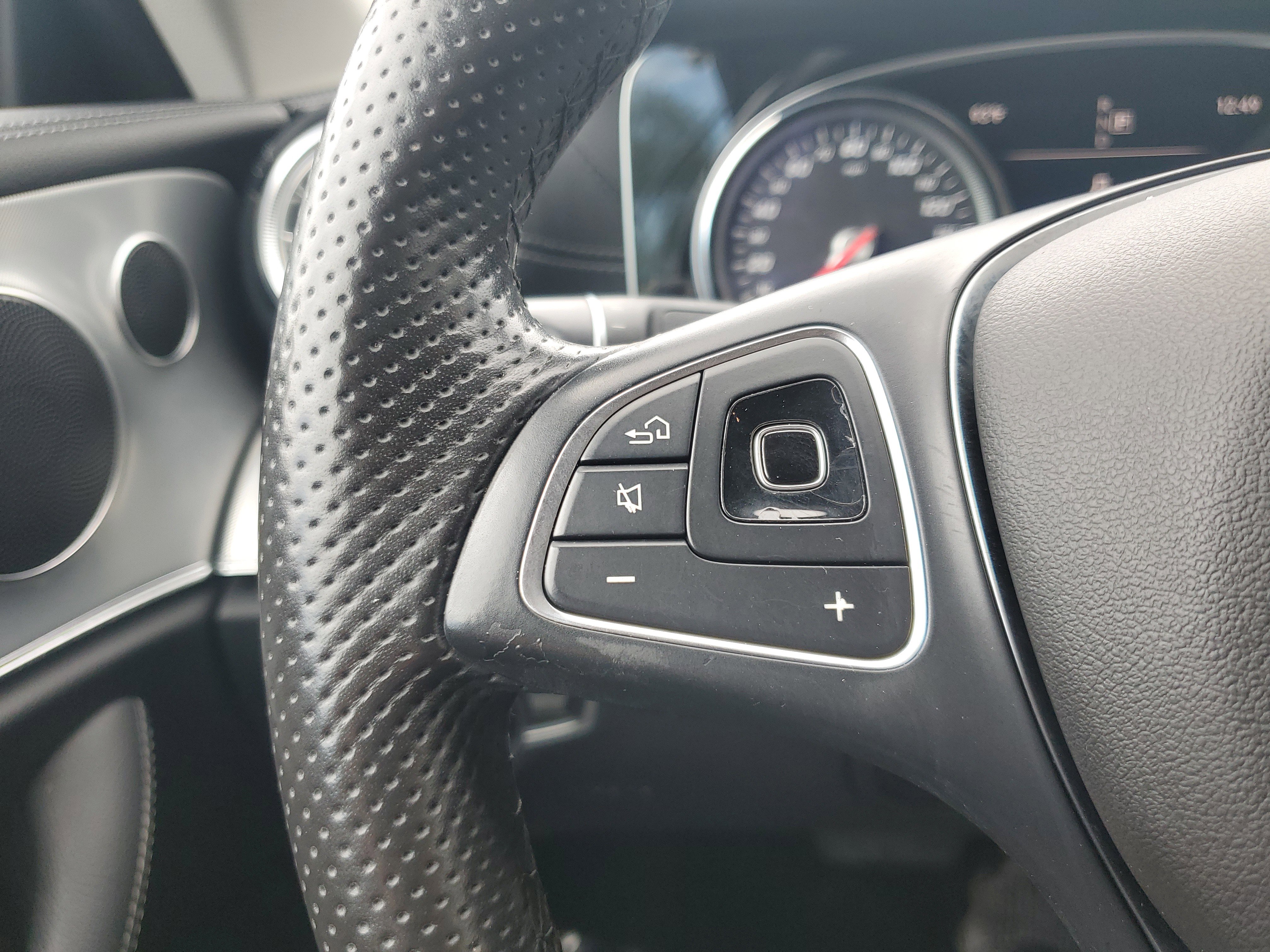 Used 2018 Mercedes-Benz E 400 E 400 Convertible image 13