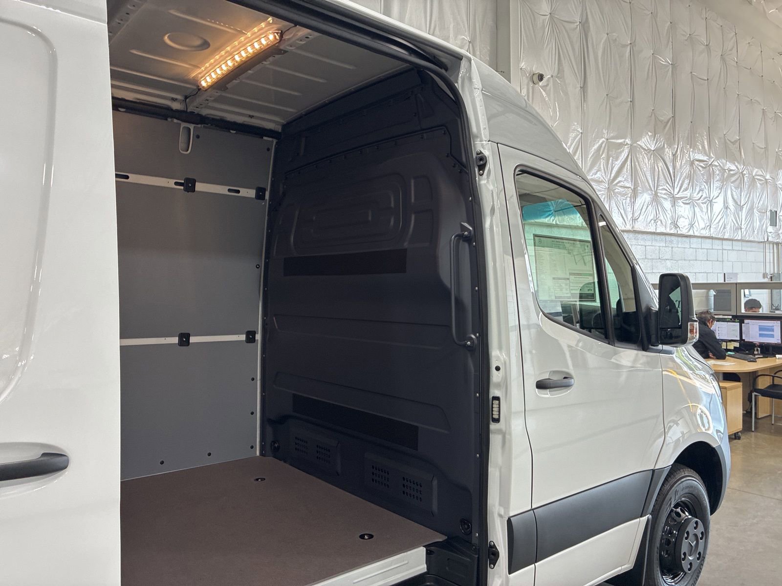 New 2025 Mercedes-Benz Sprinter 3500 image 4