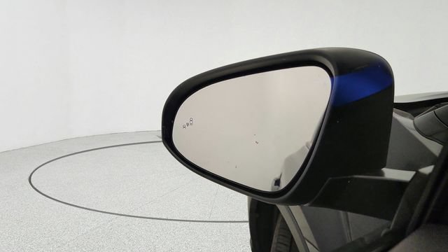Used 2021 Toyota C-HR XLE FWD image 11