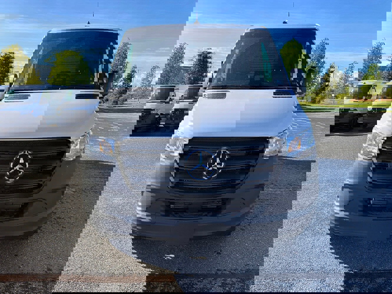 Used 2025 Mercedes-Benz Sprinter 2500 image 2