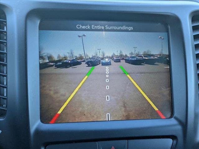 Used 2017 Jeep Cherokee Trailhawk w/ Comfort/Convenience Group AWD/4WD image 14
