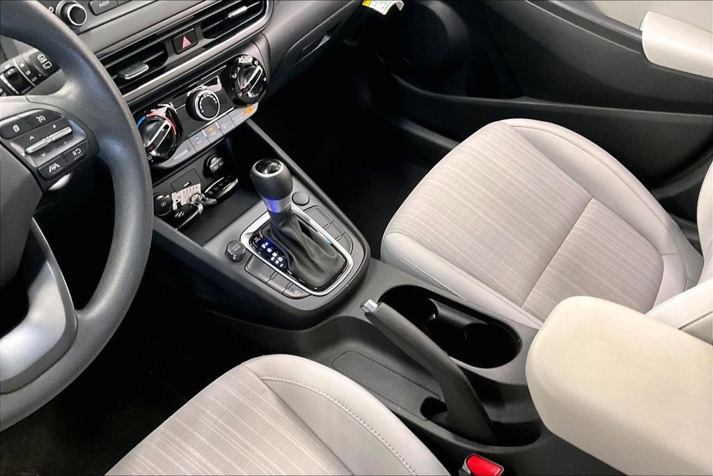 Used 2022 Hyundai Kona SEL w/ Cargo Package image 16