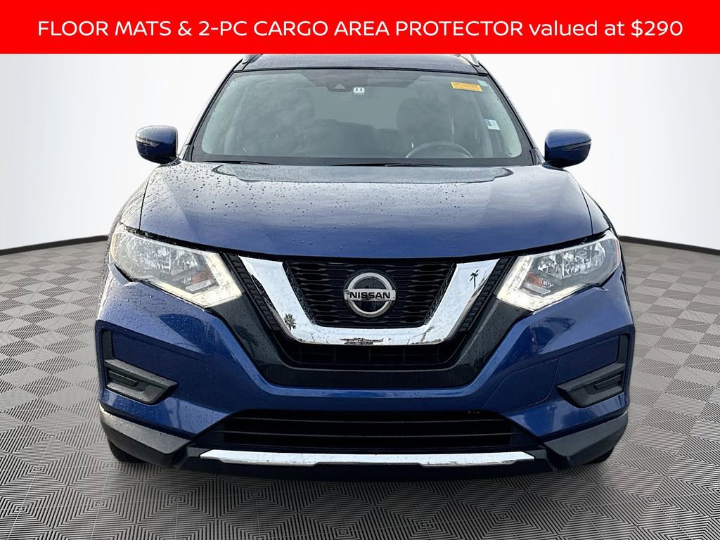 Used 2020 Nissan Rogue SV image 2