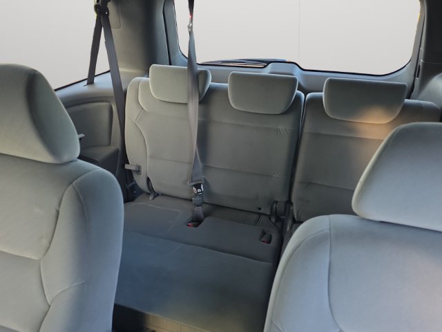 Used 2010 Honda Odyssey LX image 17