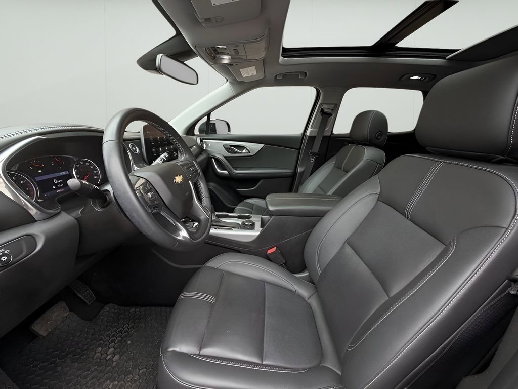 Used 2023 Chevrolet Blazer LT w/ Midnight/Sport Edition image 9