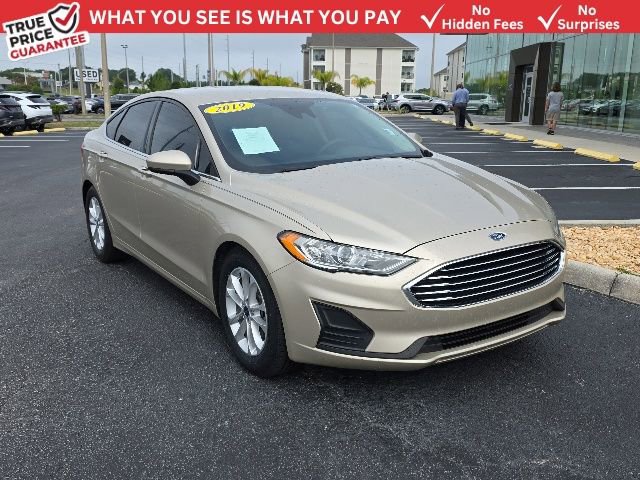 Used 2019 Ford Fusion SE FWD image 1