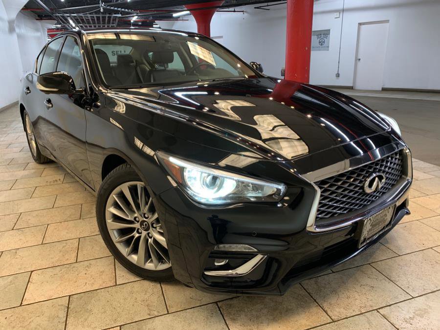Used 2022 INFINITI Q50 Luxe w/ Cargo Package image 3