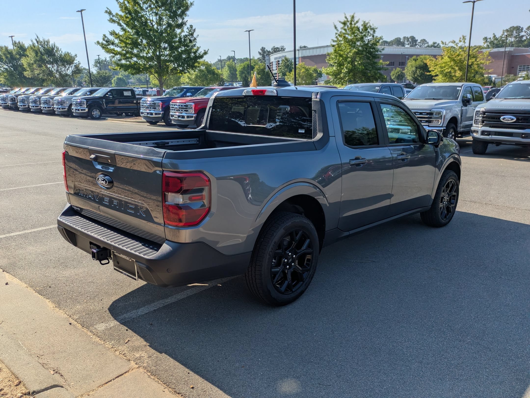 Certified 2025 Ford Maverick Lariat w/ Black Appearance Package AWD/4WD image 4