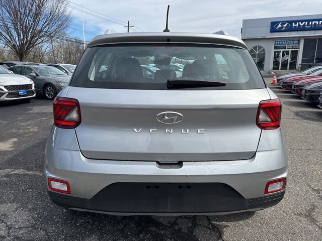 Certified 2023 Hyundai Venue SEL image 16
