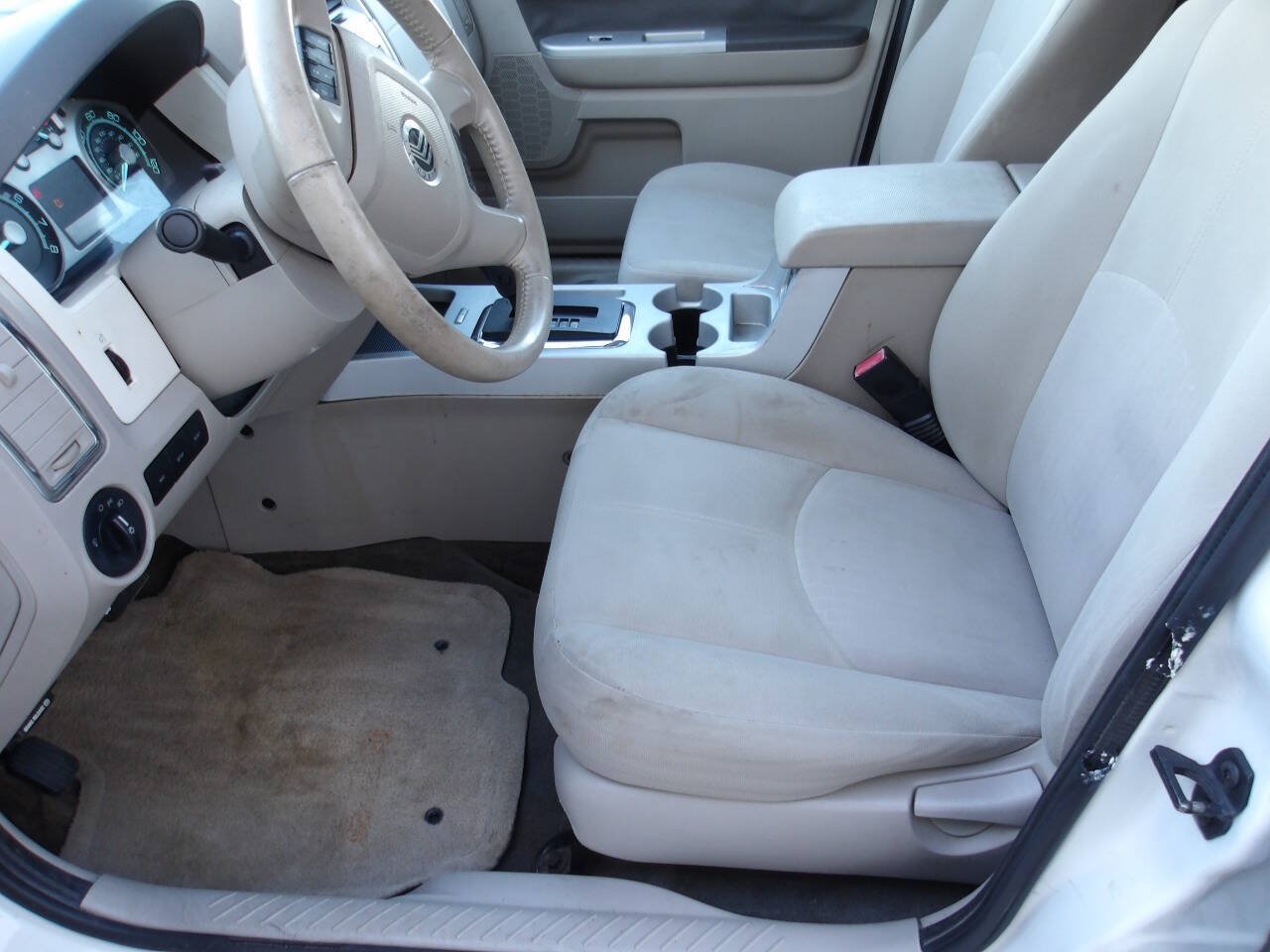 Used 2010 Mercury Mariner 2WD image 6