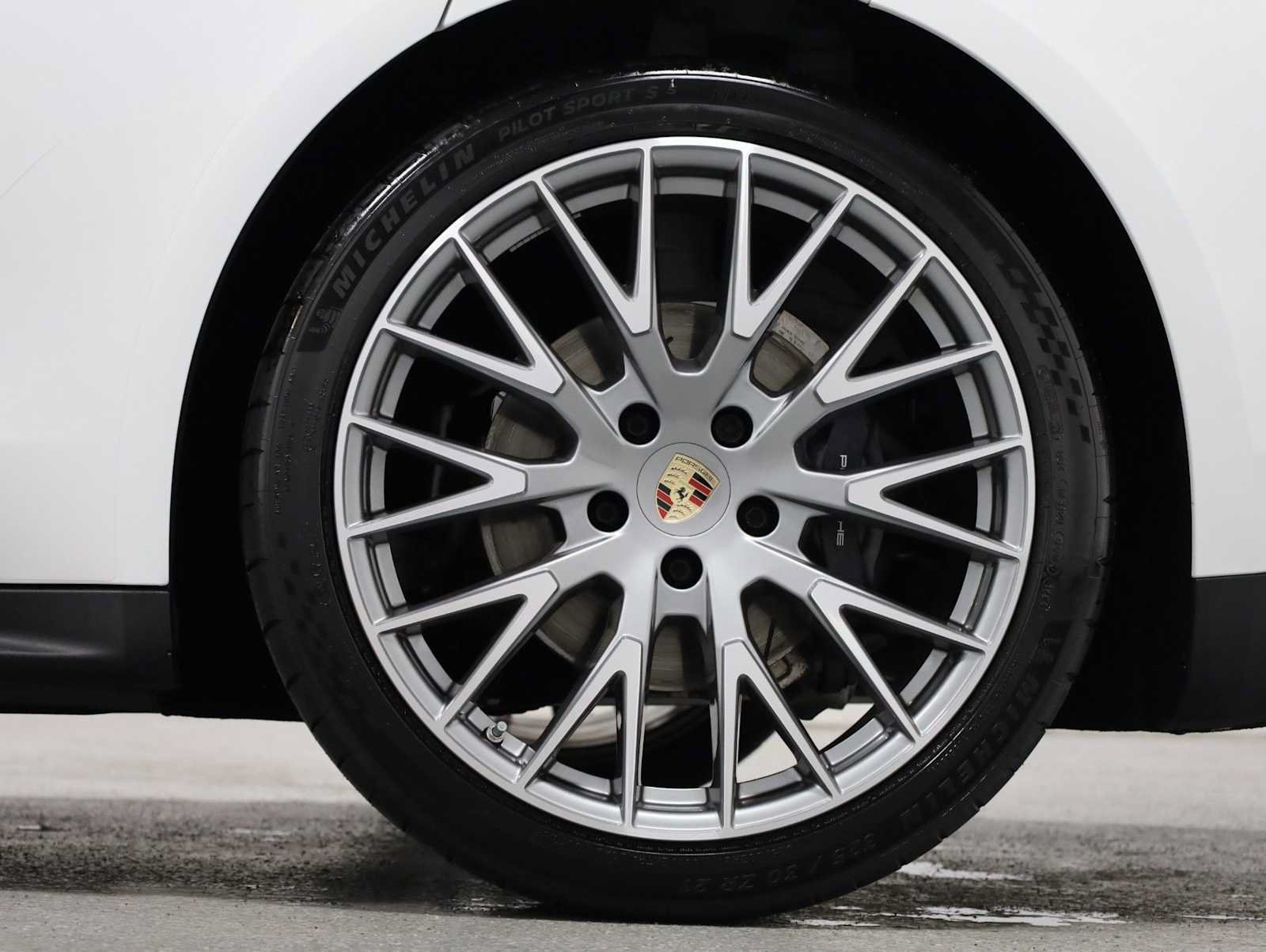 Certified 2024 Porsche Panamera 4 AWD/4WD image 37