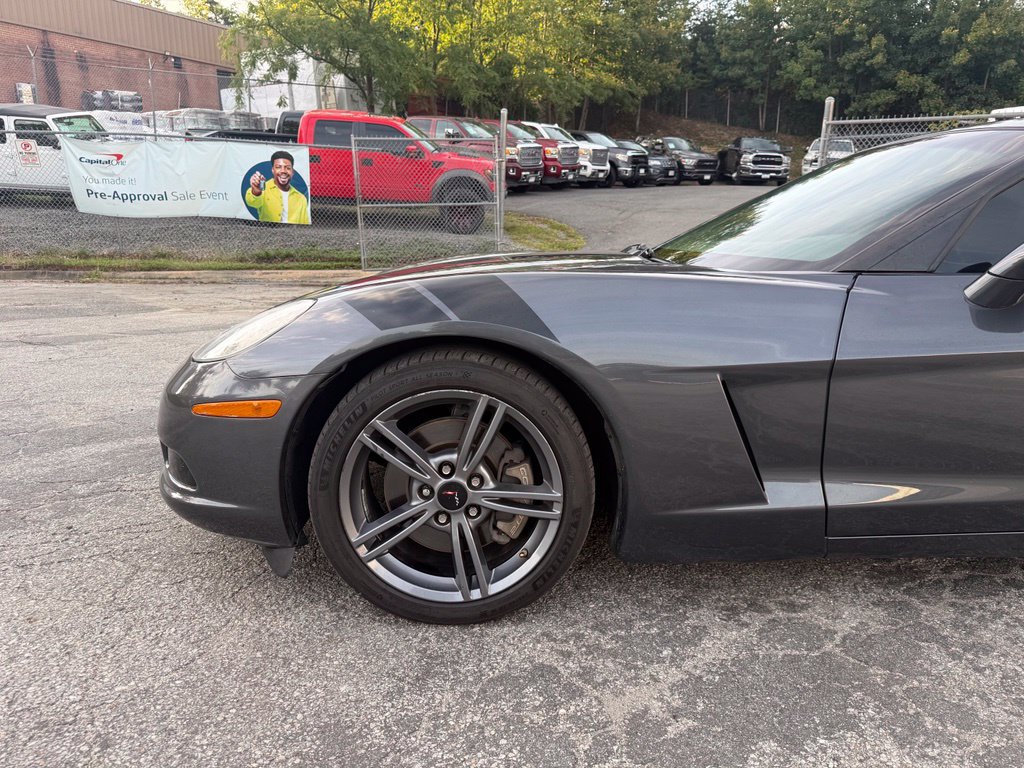 Used 2010 Chevrolet Corvette Coupe w/ 1LT RWD image 11
