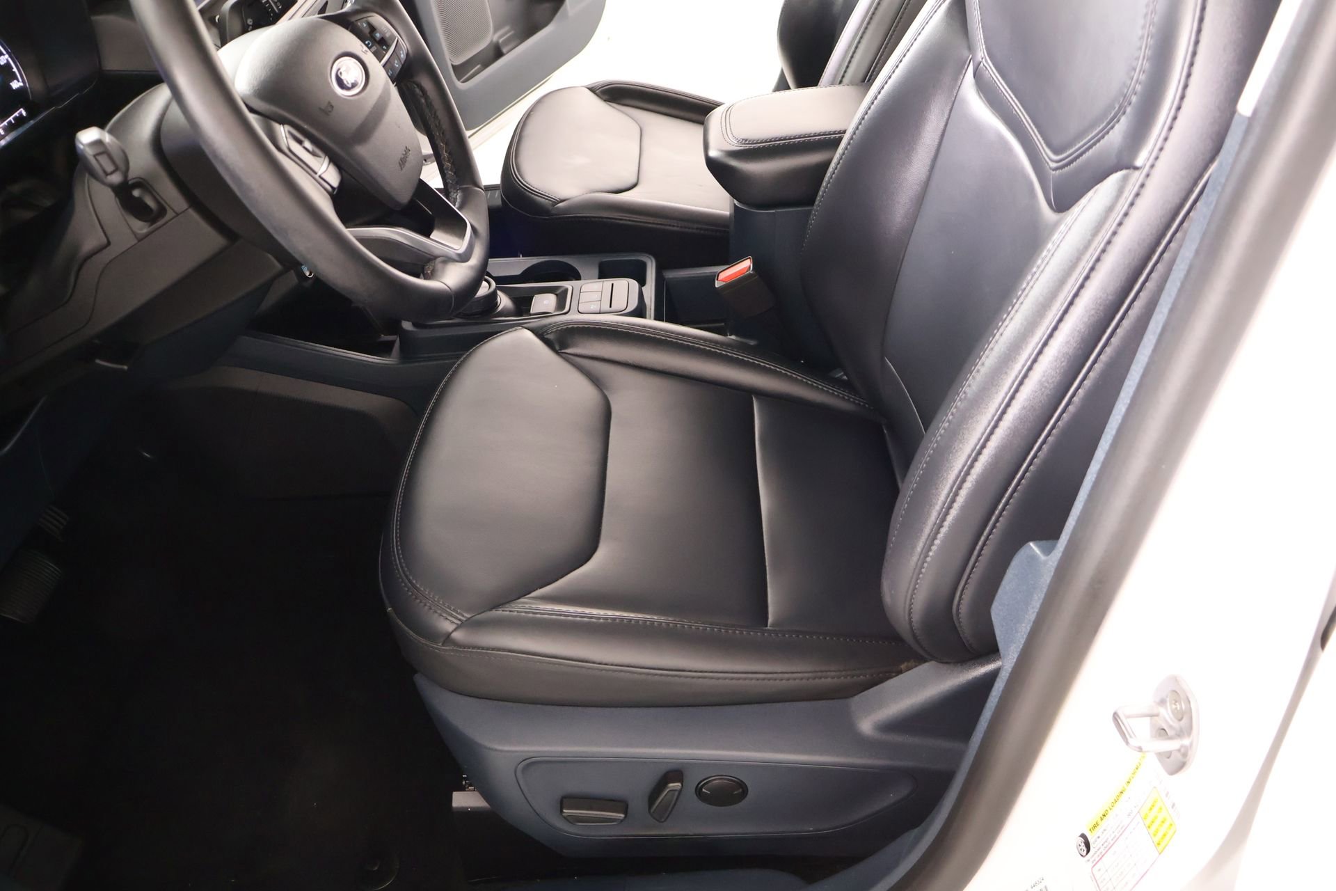 Used 2023 Ford Maverick Lariat w/ Lariat Luxury Package FWD image 12