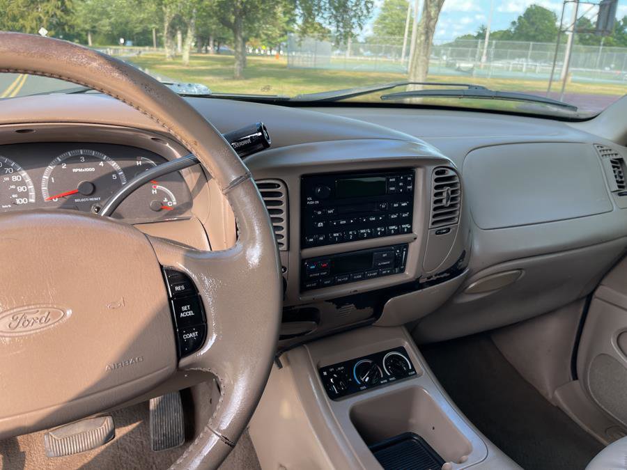 Used 2001 Ford Expedition Eddie Bauer image 12