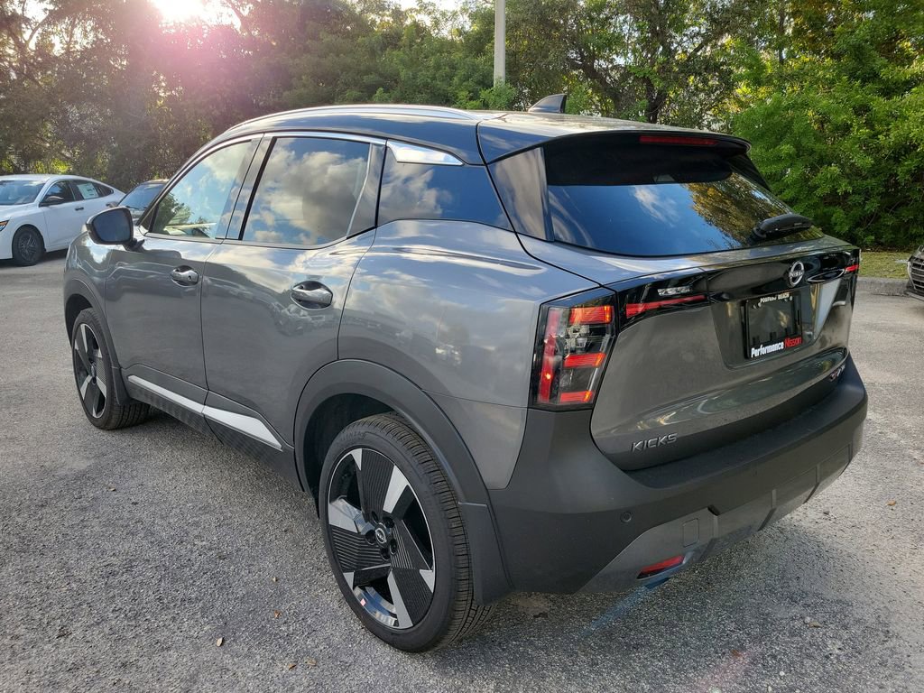 New 2025 Nissan Kicks SR image 5