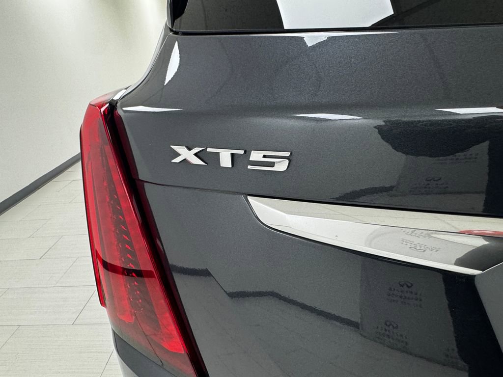 Used 2022 Cadillac XT5 Premium Luxury image 32