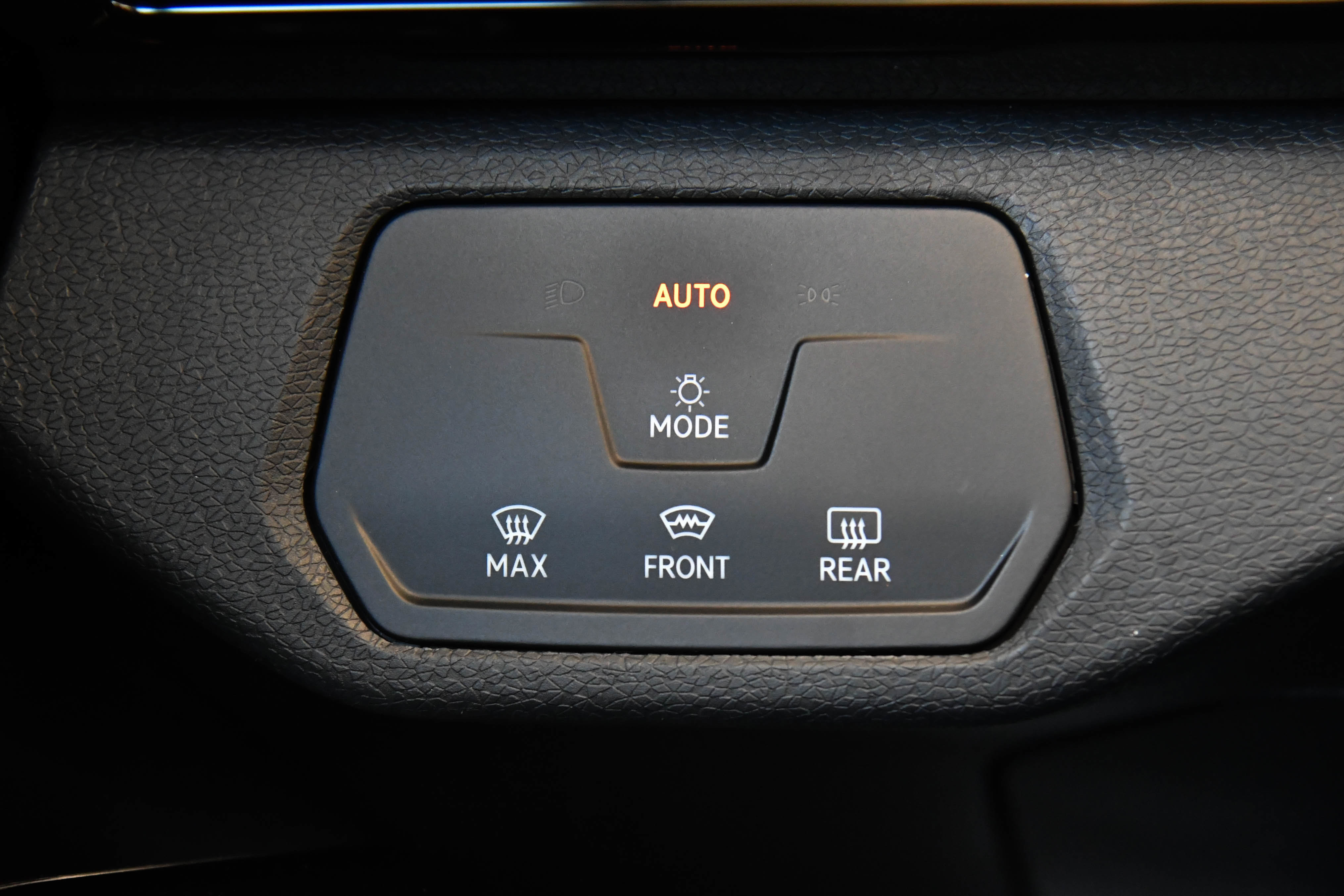 Used 2021 Volkswagen ID.4 Pro image 34