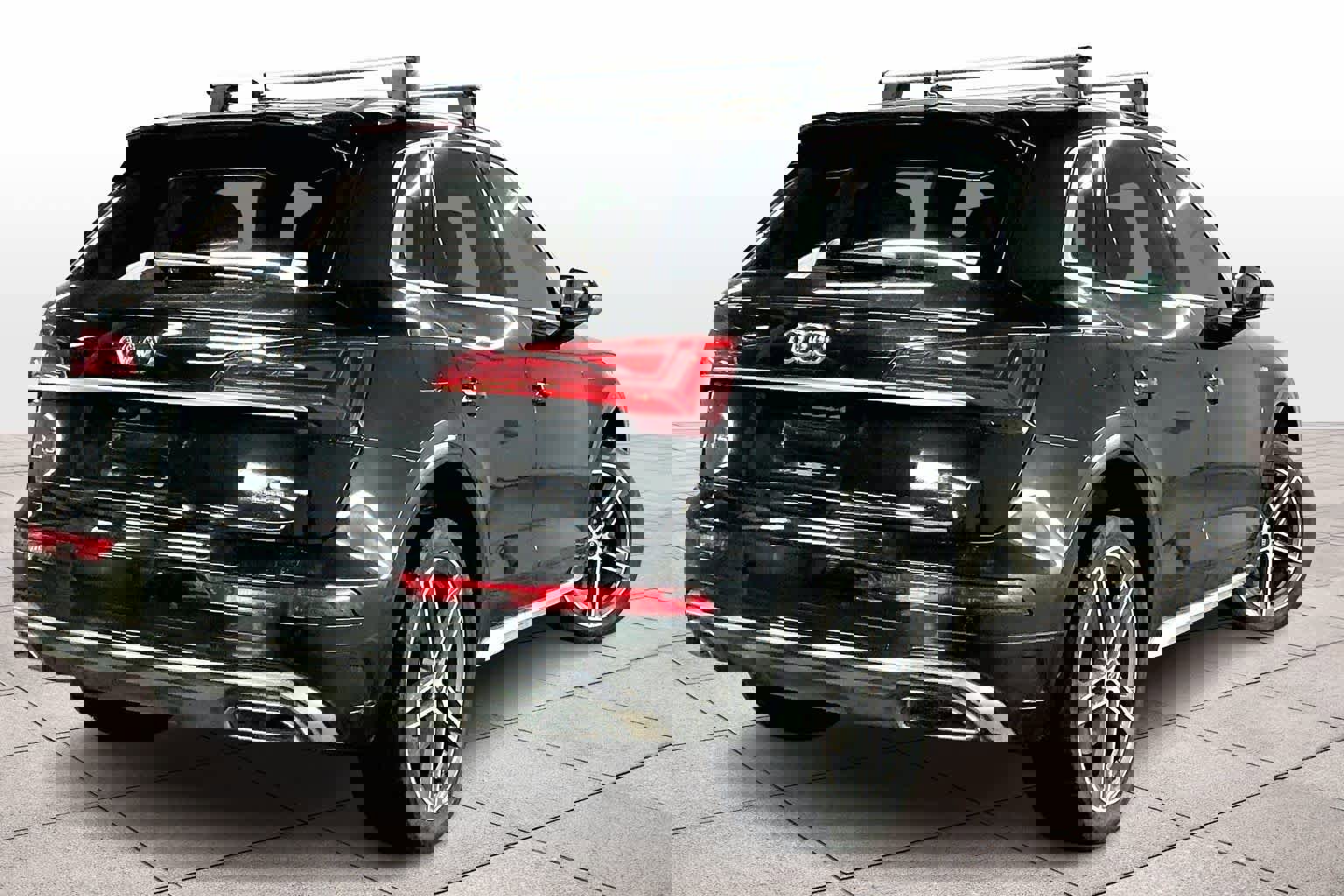 Used 2022 Audi Q5 e Premium Plus w/ Premium Plus Package image 15