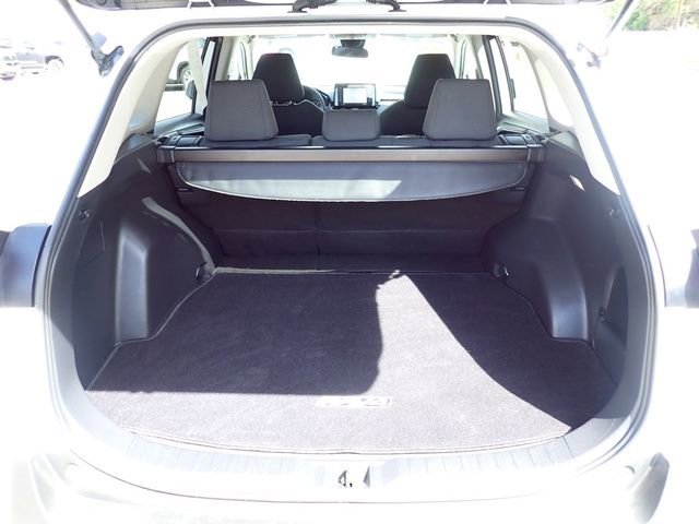 Certified 2022 Toyota RAV4 LE w/ Carpet Mat Package (TMS) FWD image 6