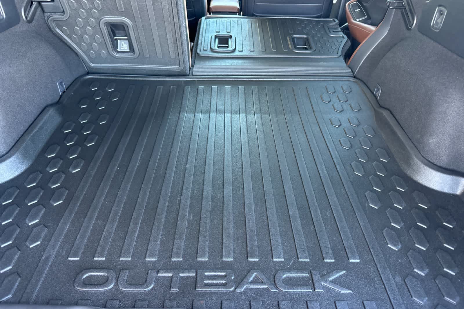 Used 2020 Subaru Outback Touring XT AWD/4WD image 14