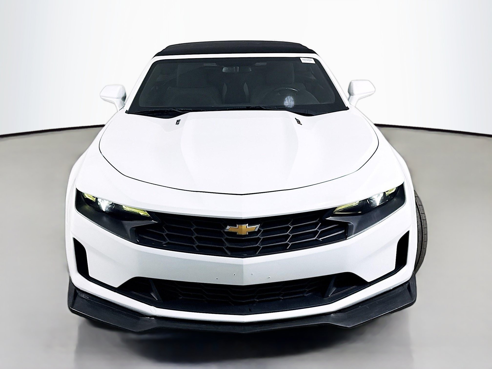Used 2019 Chevrolet Camaro LT RWD image 2