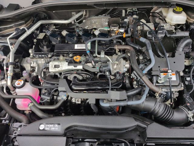 Used 2025 Toyota Corolla Cross AWD Hybrid w/ Moonroof Package image 32