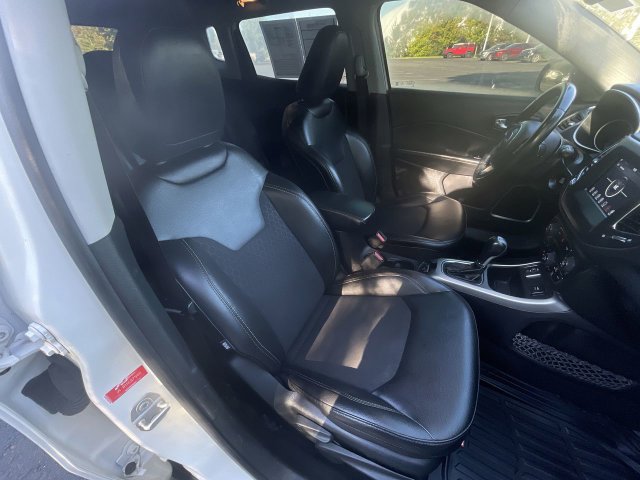 Used 2020 Jeep Compass Latitude FWD image 28