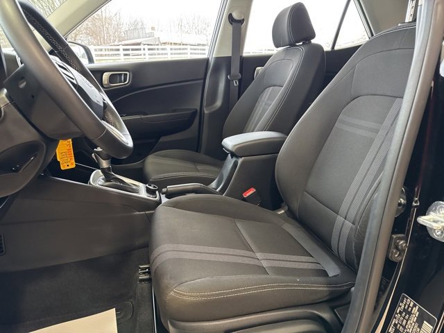 Used 2023 Hyundai Venue SEL image 13